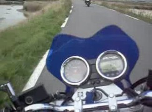 bandit 1200 passager derrière Z750