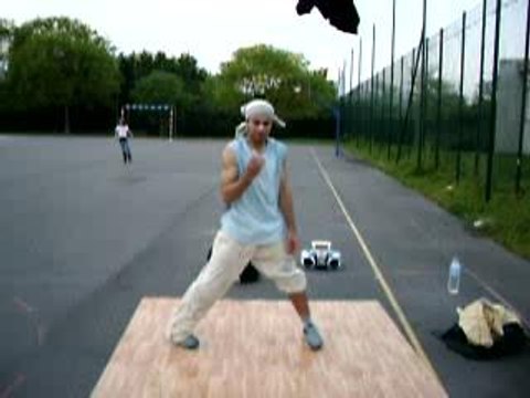 This is a last move funkyhousbreaker trainning en mai 2006