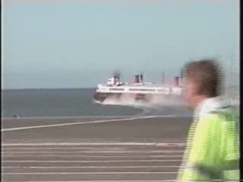 Les derniers jours  des hovercrafts à Calais
