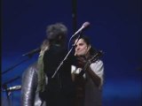 Joan Baez et Marianne Ayaomac en concert à Montpellier.