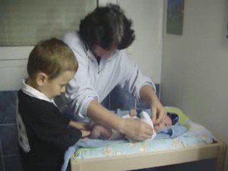 1er bain Logan lave Nathan 30.10.09 soir 008