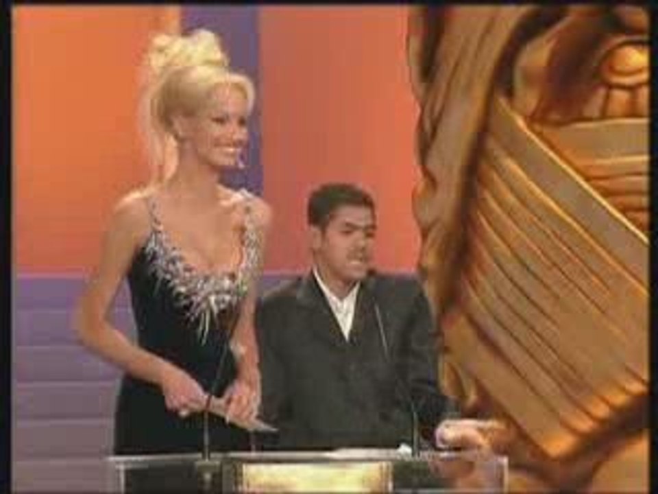 Fun - Jamel Debbouze - Adriana Karembeu Aux Cesars