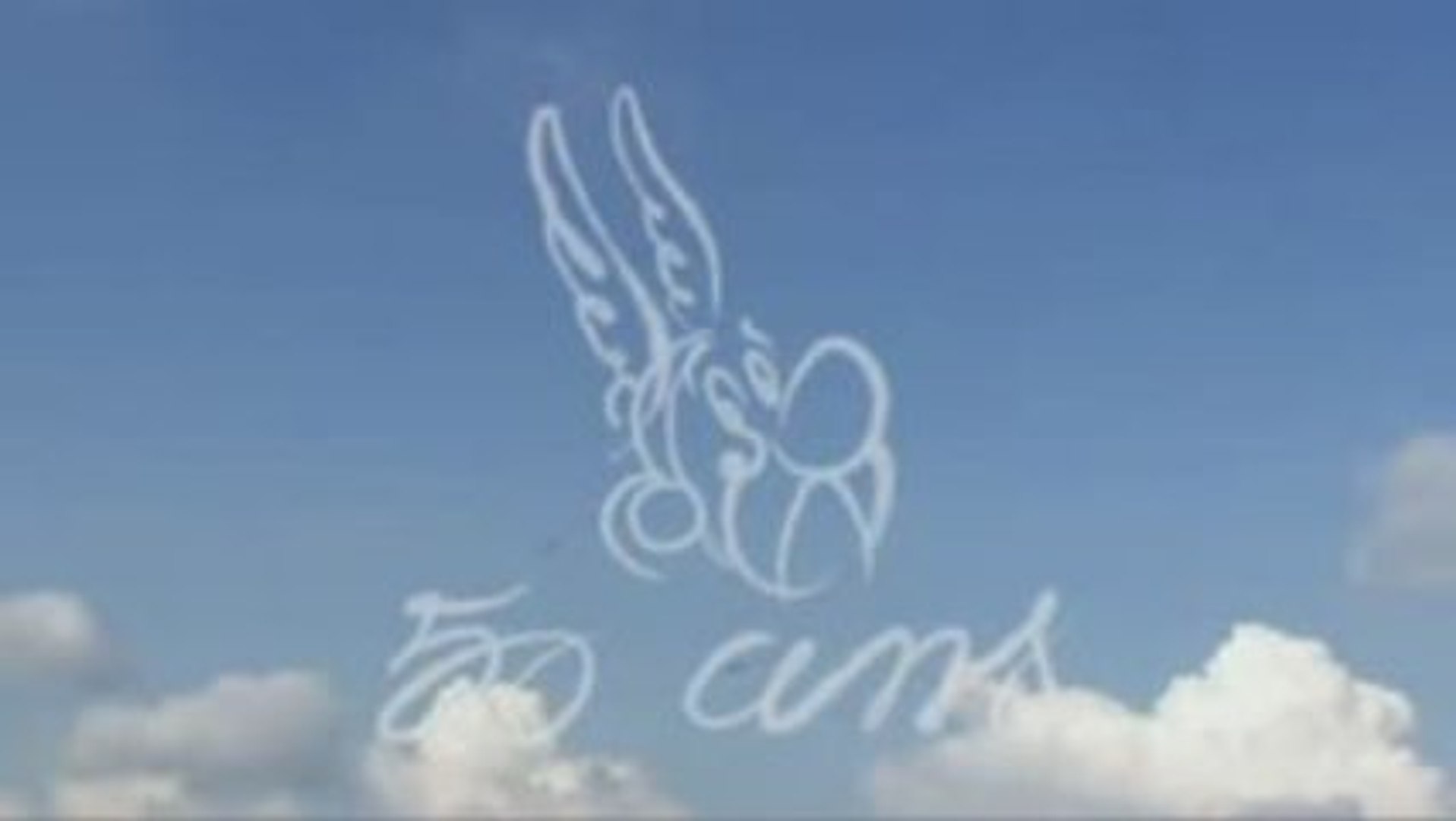 Asterix 50 Ans Et La Patrouille De France Video Dailymotion