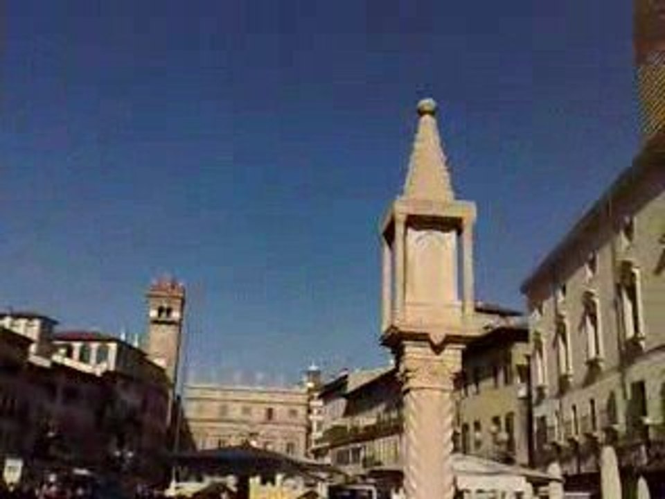 Verona - piazza Erbe - oct 2009