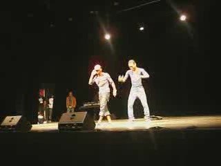 c le moment  kpangor est en boudha avec sneekers