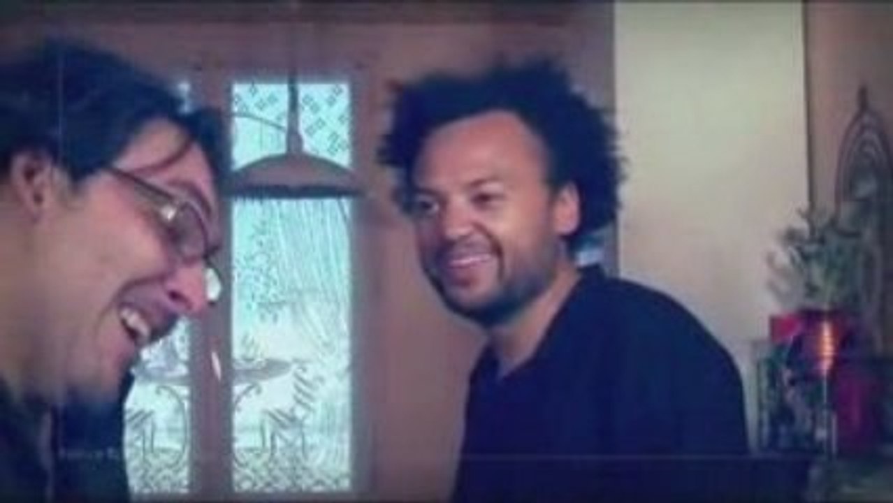 Fabrice Eboué se rachète - Chez les Coujault