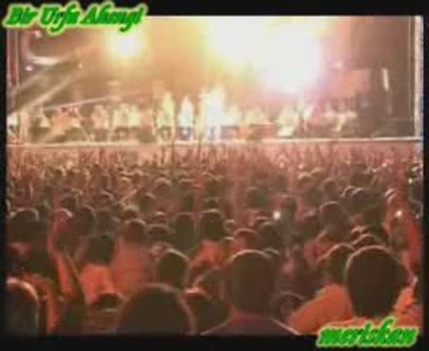 İBRAHİM TATLISES ALİAĞA KONSERİ-LEYLİM LEY