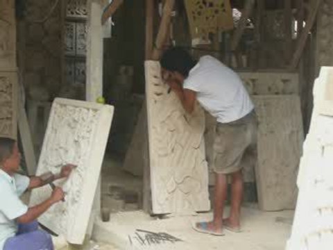 BALI SCULPTURES DE PIERRE