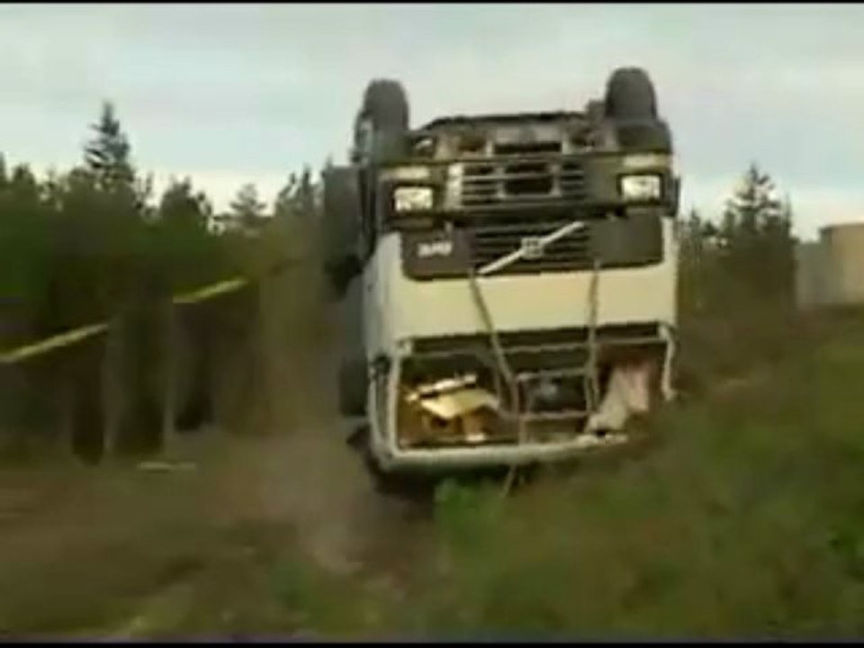 Volvo FH12 Crash Test