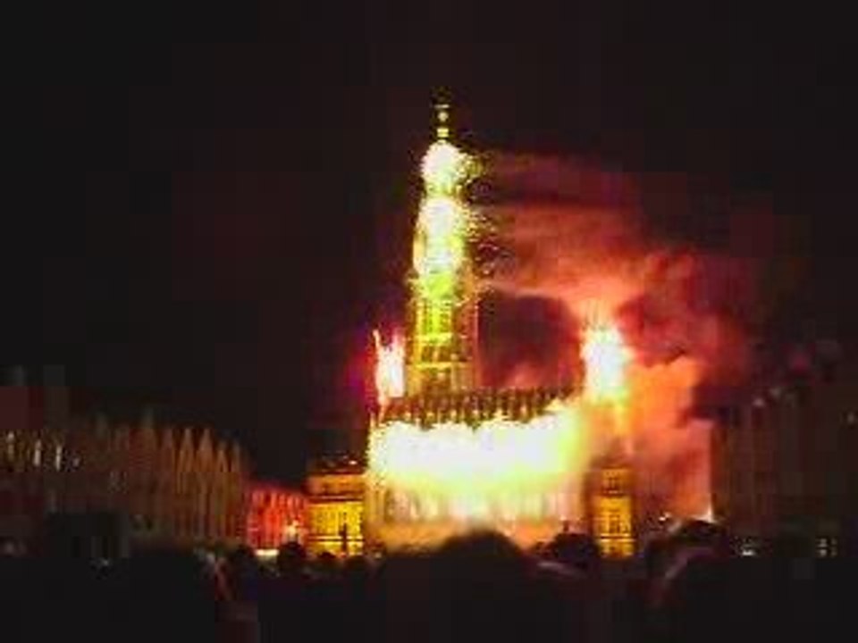 embrasement beffroi Arras 2