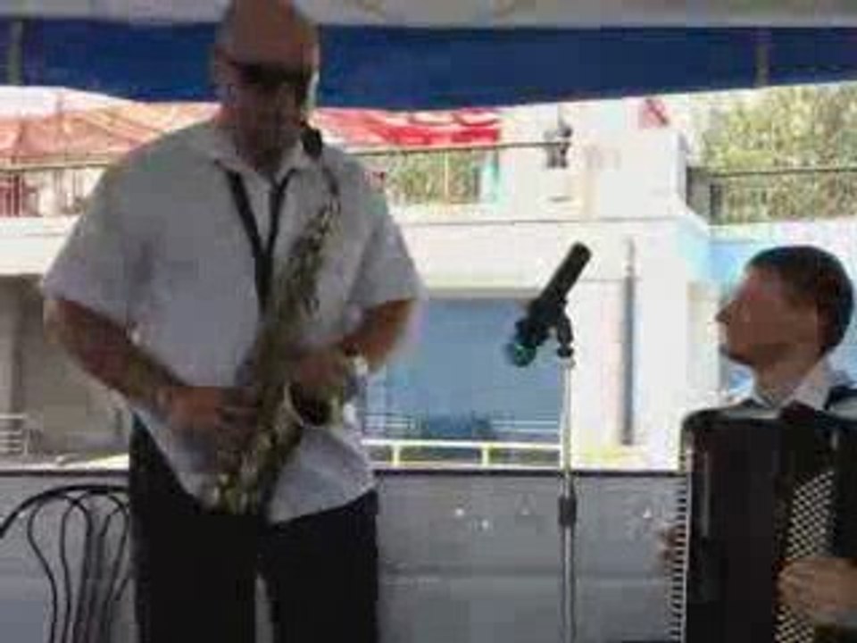 muzykanty_jivaia_muzyka_Donetsk_Kiev_Kharkov_saxophone