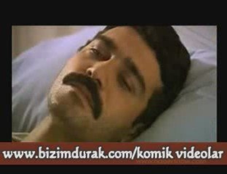 cem yılmaz ahu tuğbanın yatak odasını dikizlerse