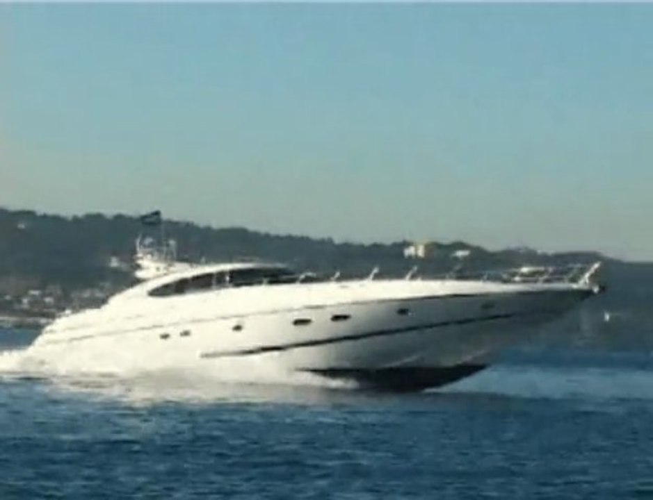 Sea Trial of a Sunseeker Predator 80 Yacht