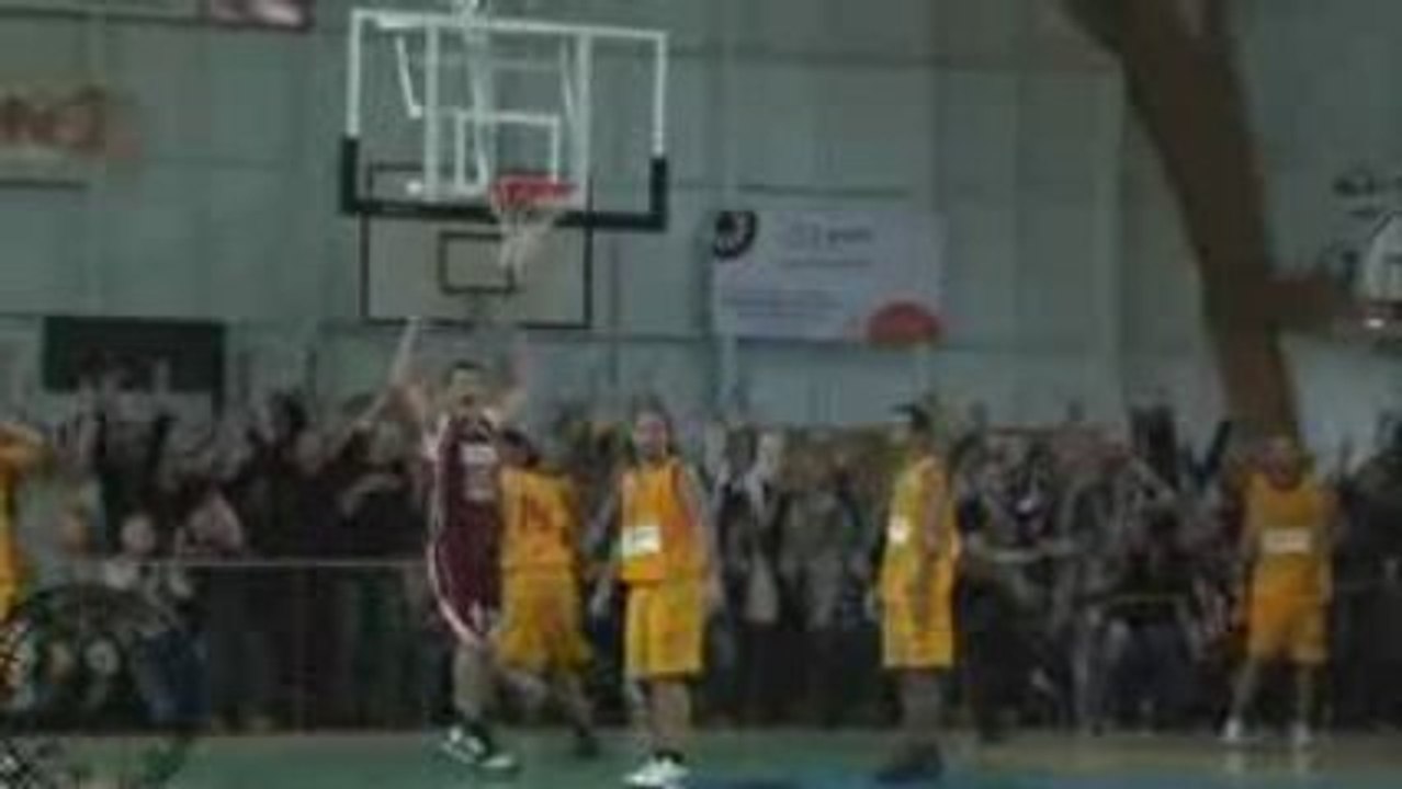 Reportage TV VENDEE : Match Chambretaud-St Pierre/Corps N3