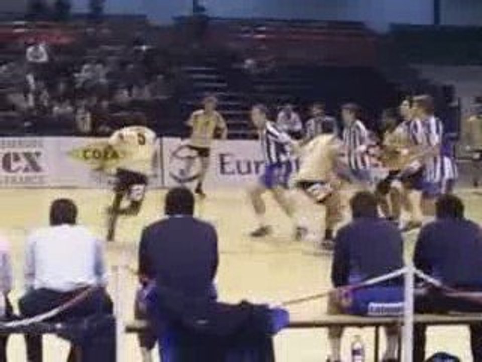 Kevynn Nyokas vs Porto 25-11-2007