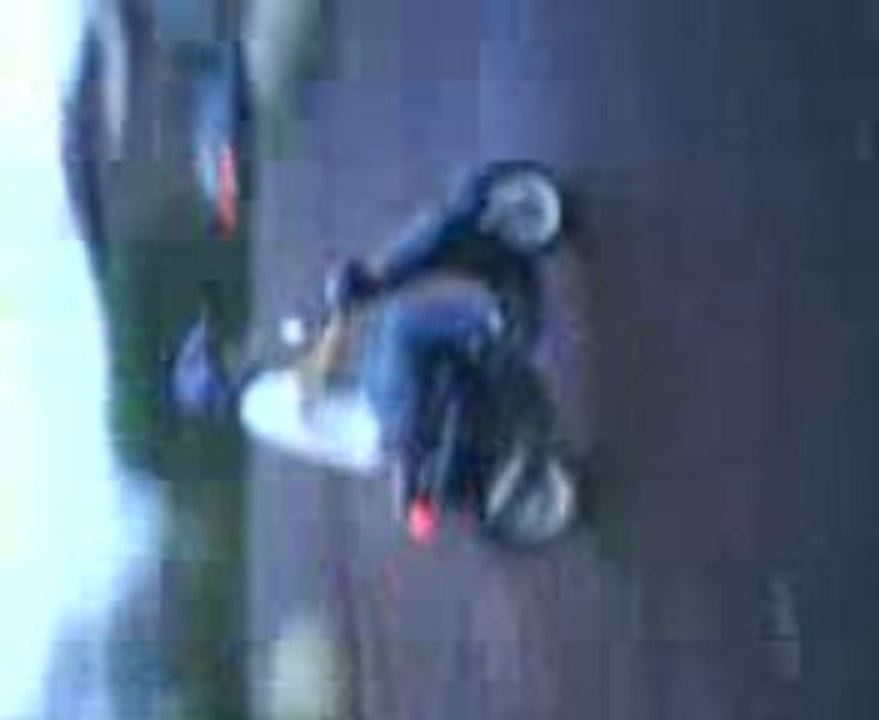 Petite roue avant assis