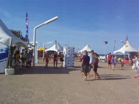Port Barcarès le village des jeux 2009 à la place des totems