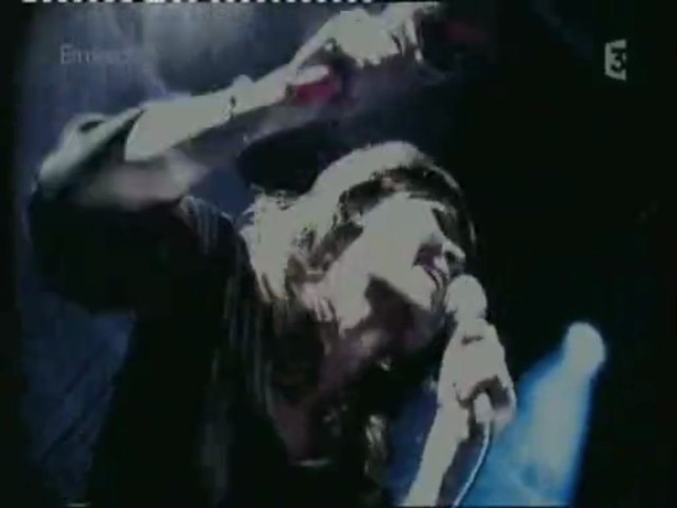 Bat For Lashes - Sleep Alone (live)