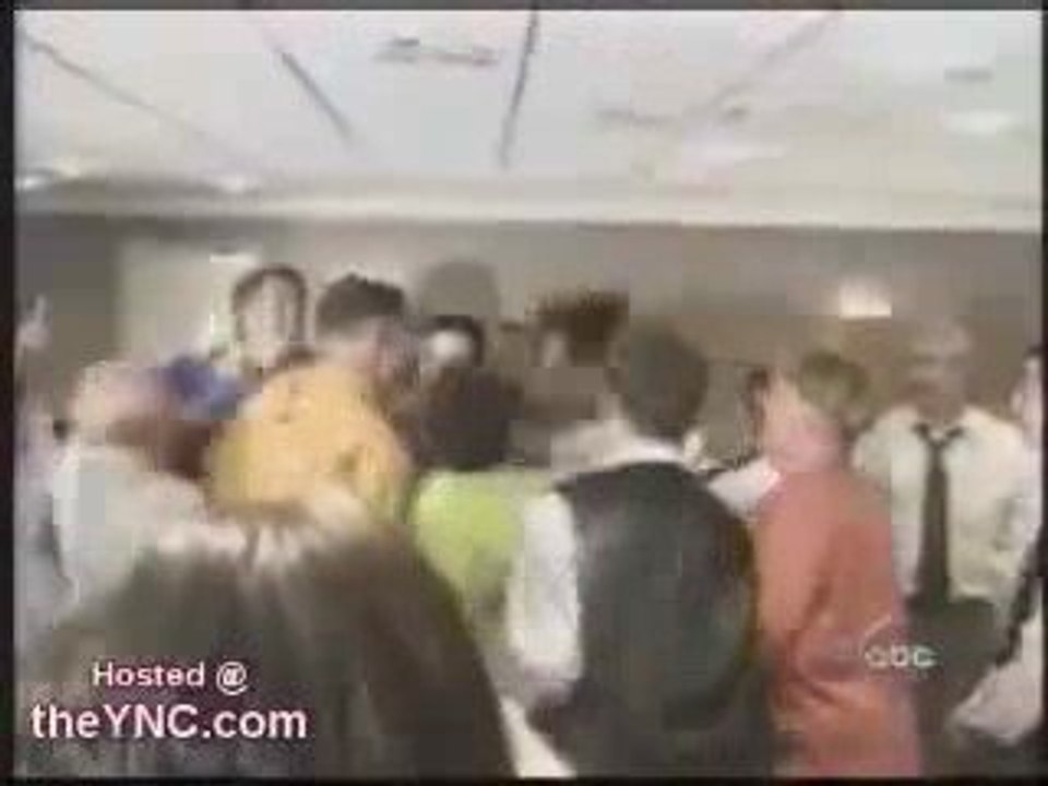 mariage  drol dans le glise