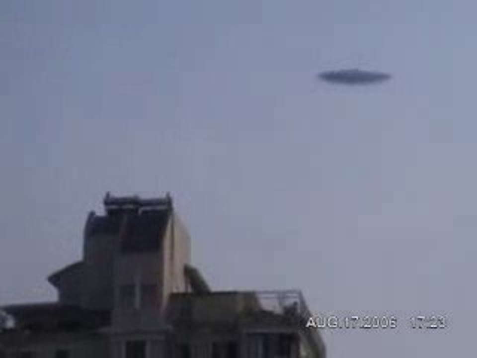 ufo de tres belle taille