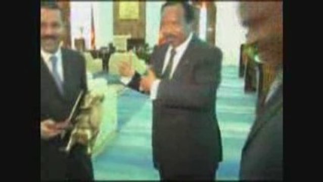 President Paul Biya reçoit Interpol M.Ronald Noble