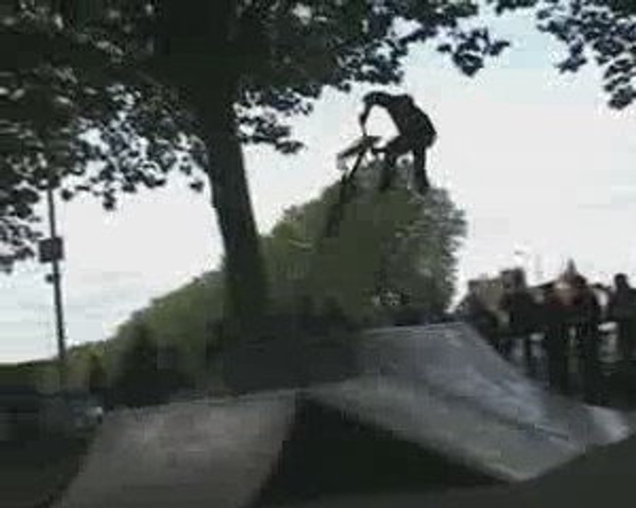 Contest Slam Jam BMX part au Skatepark de Montluçon BMXVibes