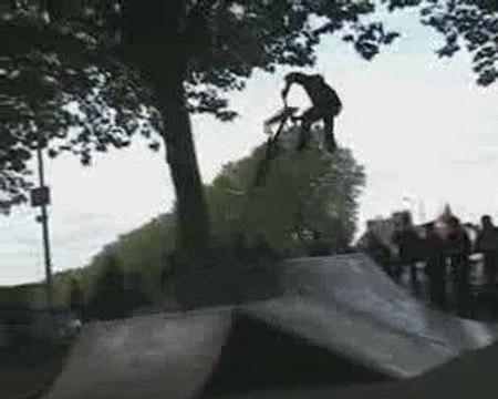 Contest Slam Jam BMX part au Skatepark de Montluçon BMXVibes