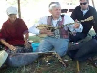 CAN AKIN Alman, İspanyol, İsviçre, Türk Tümata grubu ile Bir