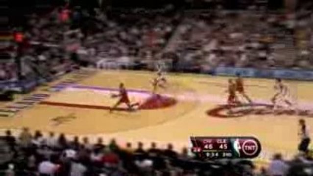 NBA Derrick Rose steals the ball. He passes ahead to John S