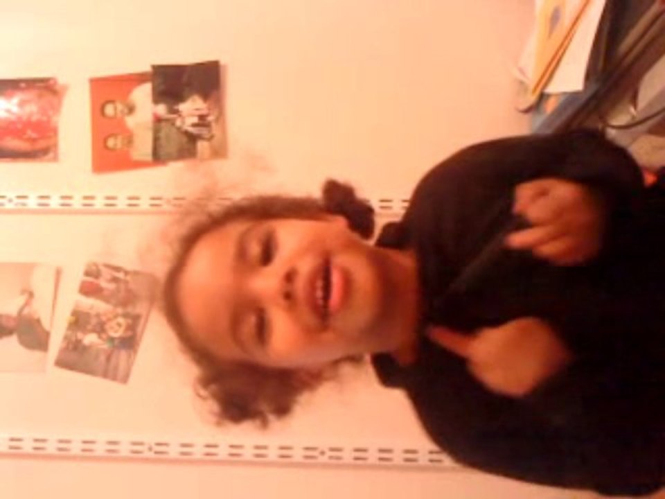 Kenza "Une souris verte"