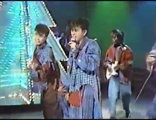 チェッカーズ / ジュリアに傷心