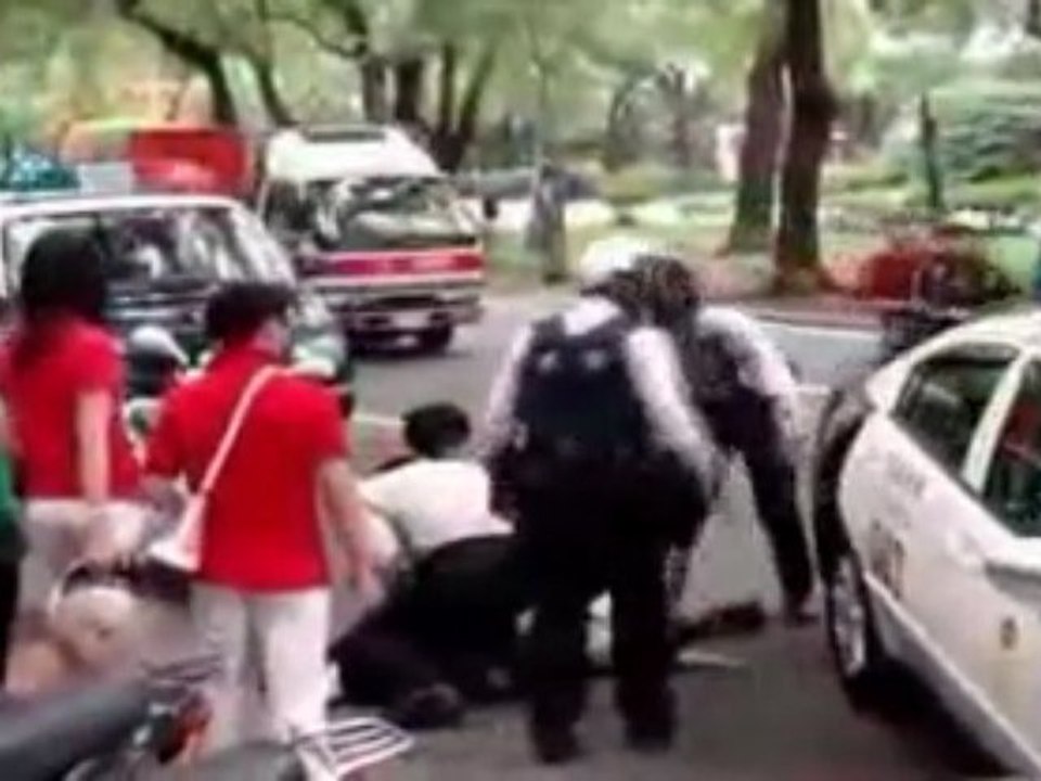 Une voiture de police en renfort
