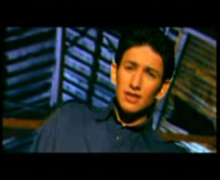 Nida Şan - Vurmasaydın (Klip) 1998