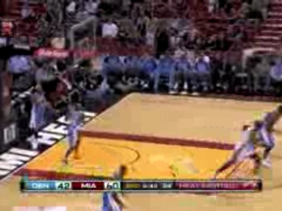 NBA Mario Chalmers drives baseline for a pretty reverse layu