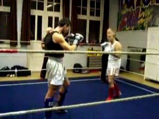 Gala muay thai round2 Escaufourt 59360 31/10/2009 Team-Gajan