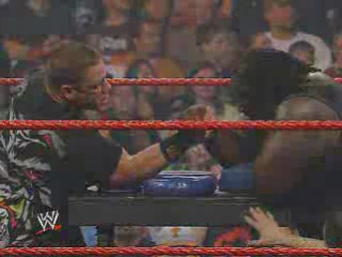 john cena vs mark henry bras de feer