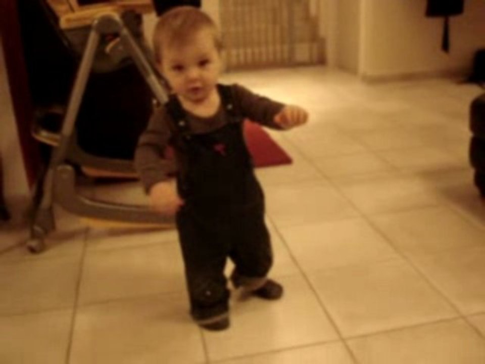 Les 1 ers pas d'Hugo