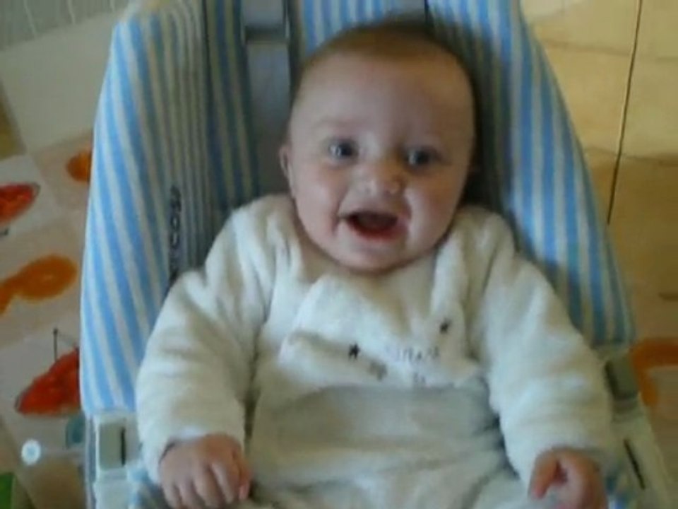 Adriano a un fou rire (bis)