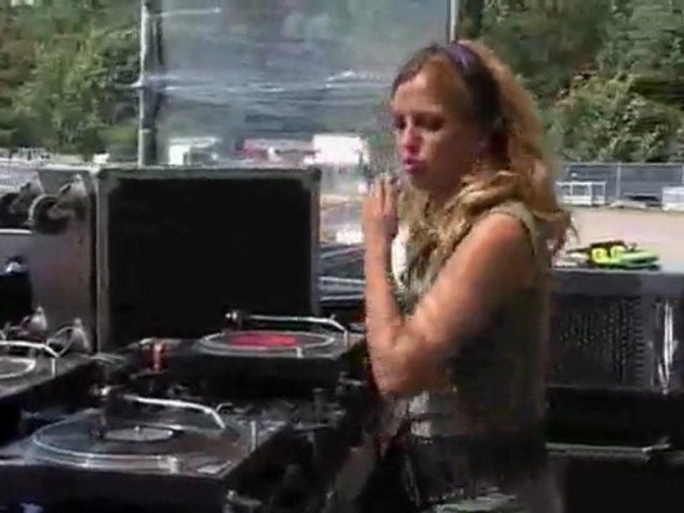 DJ Korsakoff - Urivalled Megamix 2007/2008 (Partie 1/2)