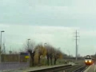 passage d'une CC72001 + voitures corails a 140km/h