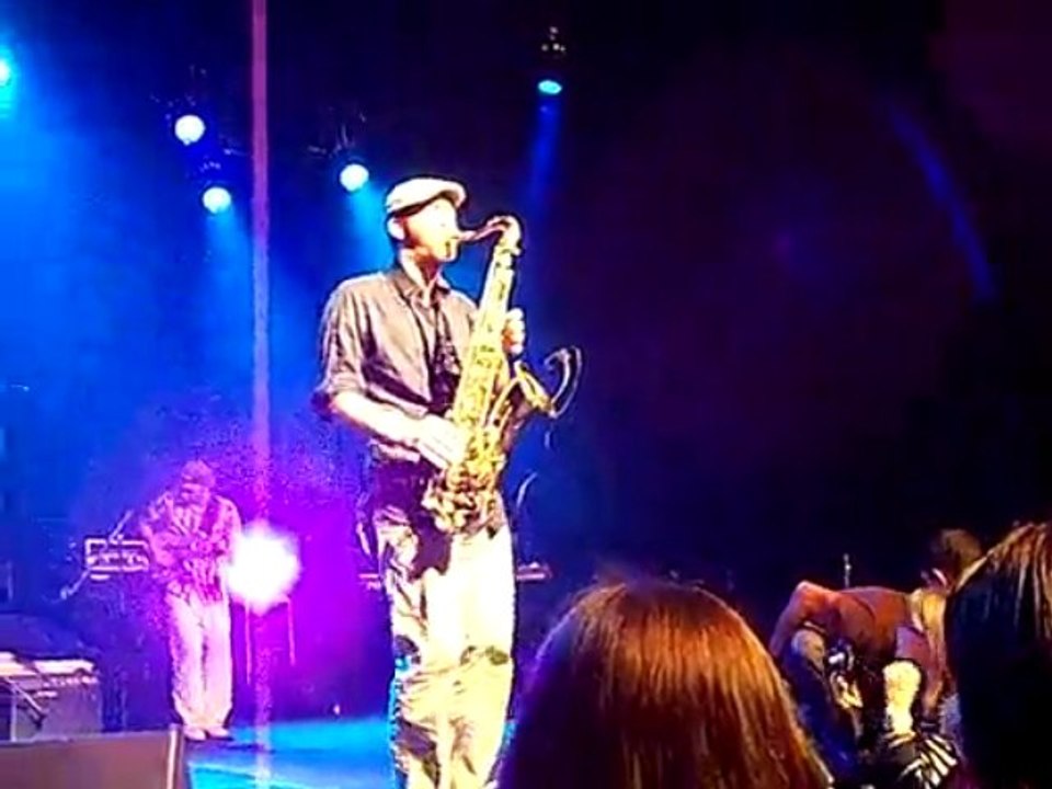 Tom frager "Lady Melody" Maison Folie Wazemmes 21/11/09