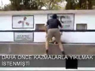 Trınak Köyündeki anıt çeşme yıkıldı