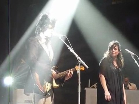 Matthieu Chédid à la Carrière (44) le 14 nov 2009