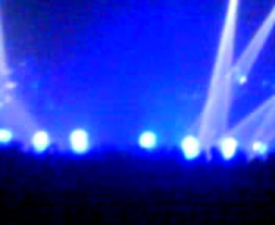 Superbus Rouen :: Guitar + "Ca Mousse"