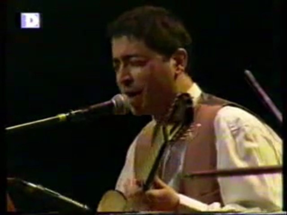 Yeni Türkü - Manolis (www.turkcerock.net)