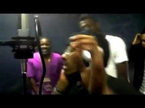 Travis Porter & New Boyz - Call U [In Studio Performance]