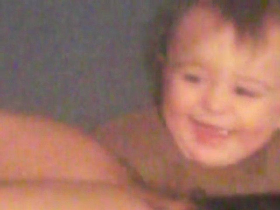 Mon Aaron qui s'éclate avec papa