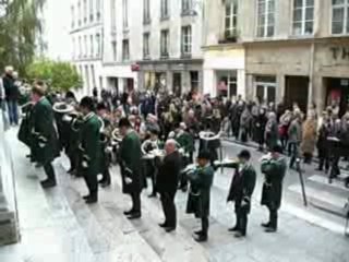 Les sonneurs du Cercle Périnet en pleine action