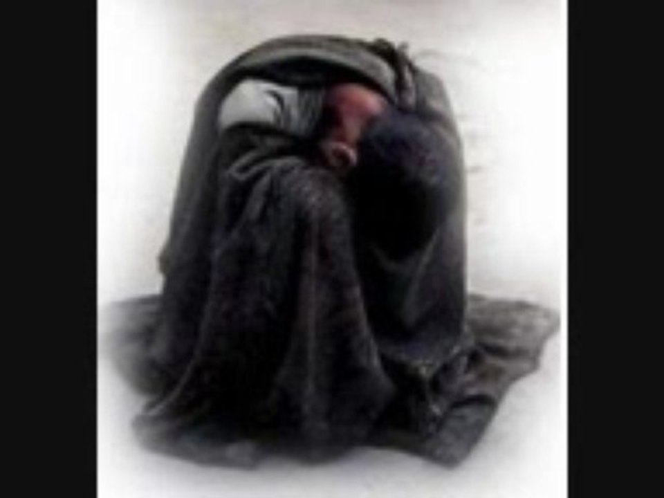 Kahraman Tazeoğlu - Yalnızlık Yorar İnsanı