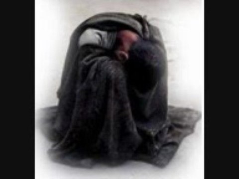 Kahraman Tazeoğlu - Yalnızlık Yorar İnsanı